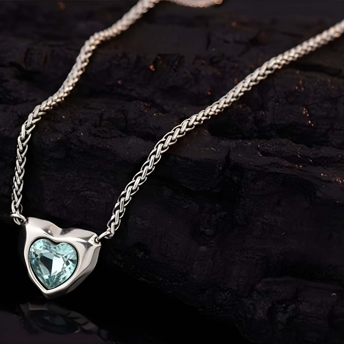 Collar de Plata 925 con circonita azul en forma de corazón - Hadi