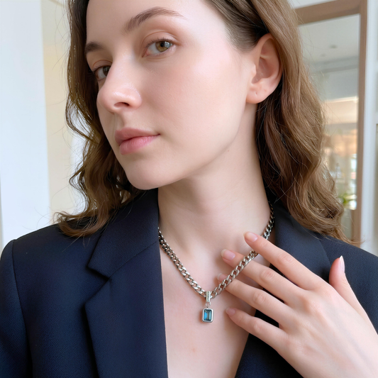 Collar de plata 925 con colgante de circonita azul - Océano
